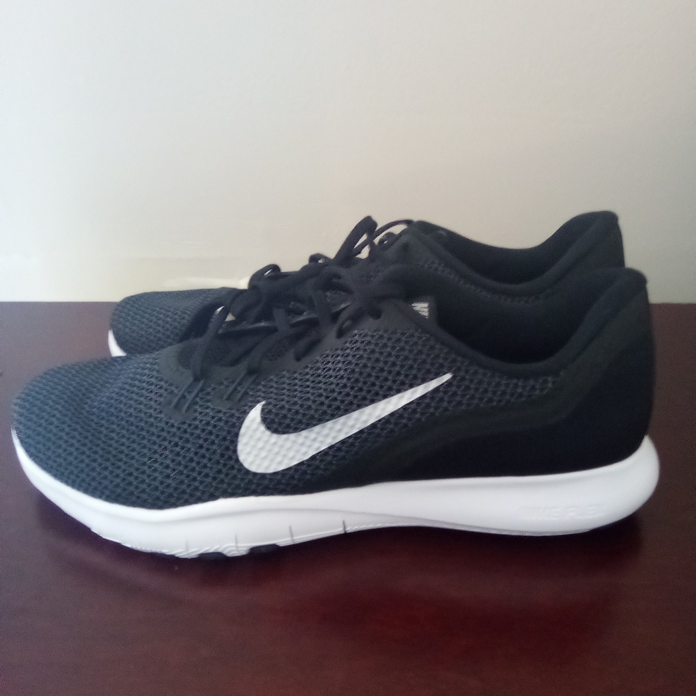 Nike Women's Black Mesh Athletic Shoes with White Swoosh